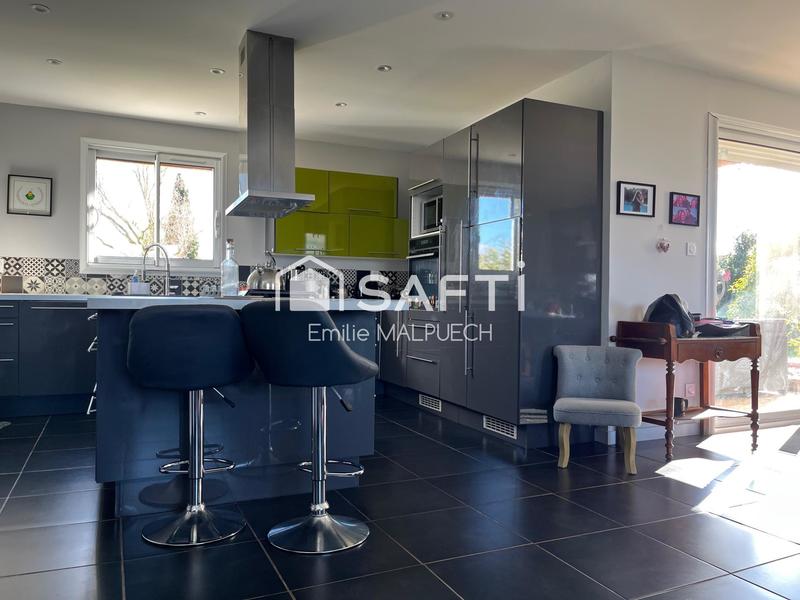 Maison - 136 m² - 5 pièces