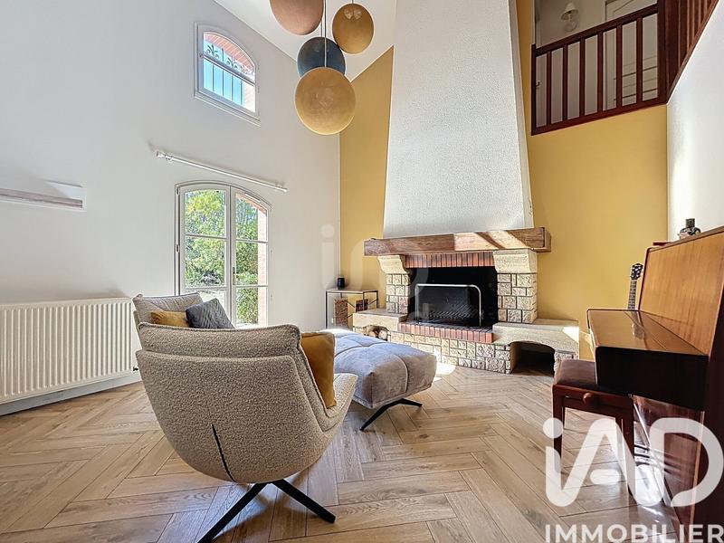 Maison - 206 m² - 9 pièces