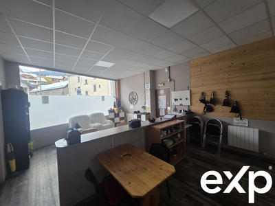 Local d'activités - 699 m² - 4 pièces