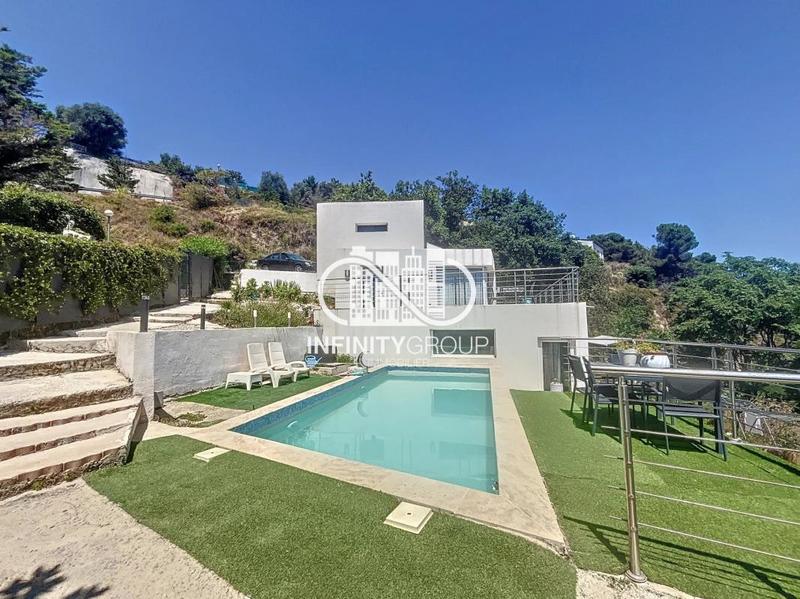 Villa - 187 m² - 5 pièces