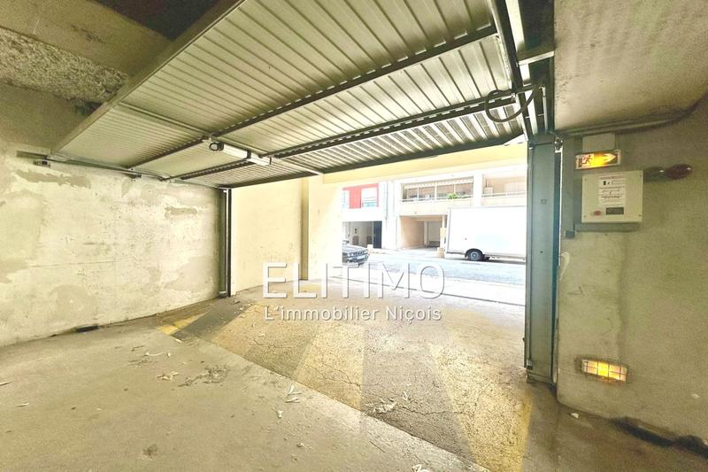 Parking / Garage - 14 m²