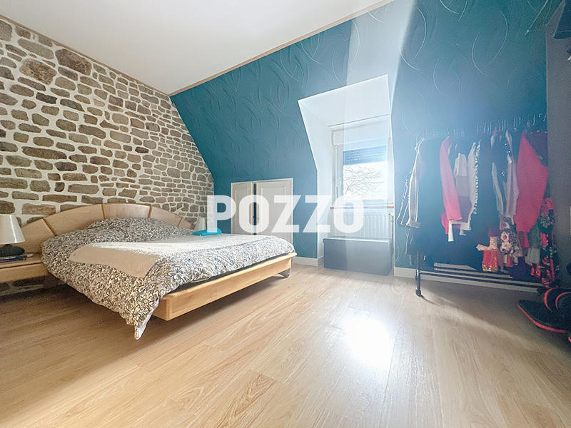 Maison - 162 m² - 8 pièces