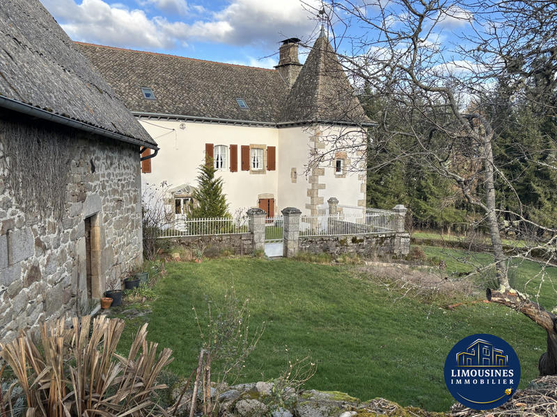 Maison - 224 m² - 8 pièces