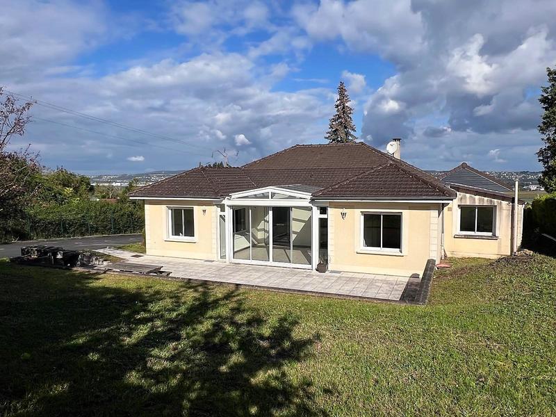 Maison - 198 m² - 8 pièces