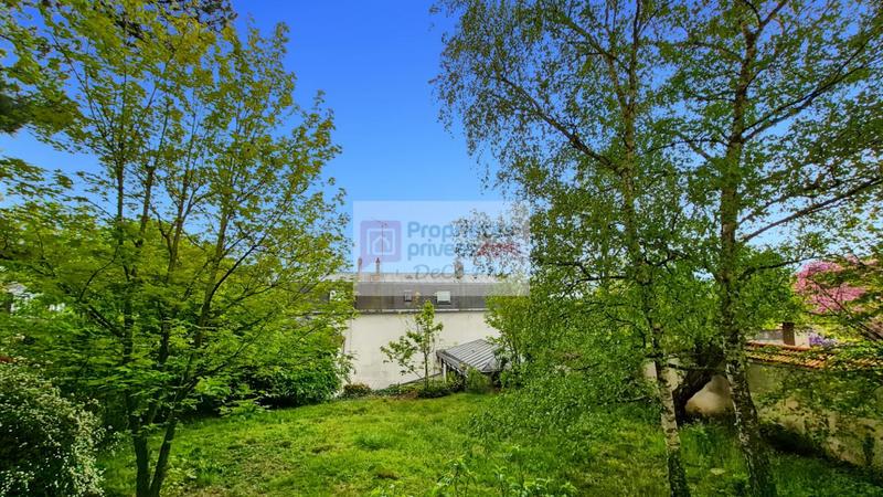 Appartement - 127 m² - 6 pièces