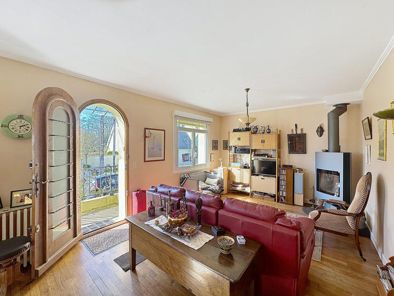 Maison - 102 m² - 6 pièces