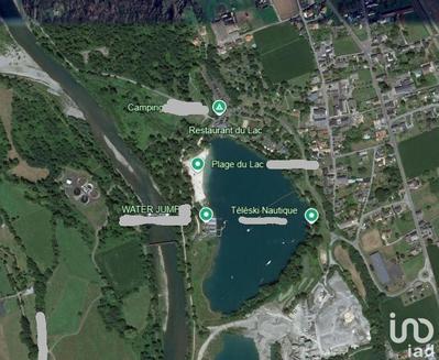 Local commercial - 160 000 m²