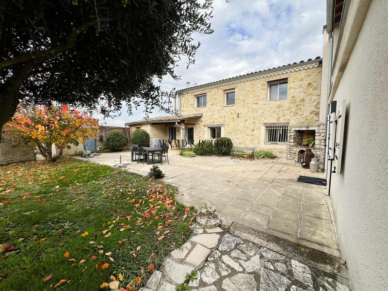 Maison ancienne - 238 m² - 8 pièces