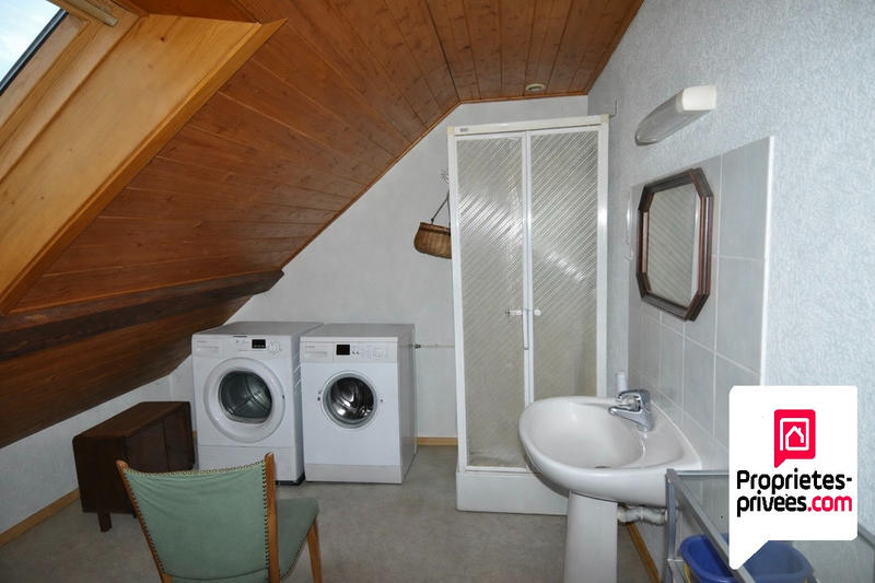 Corps de ferme - 245 m² - 9 pièces