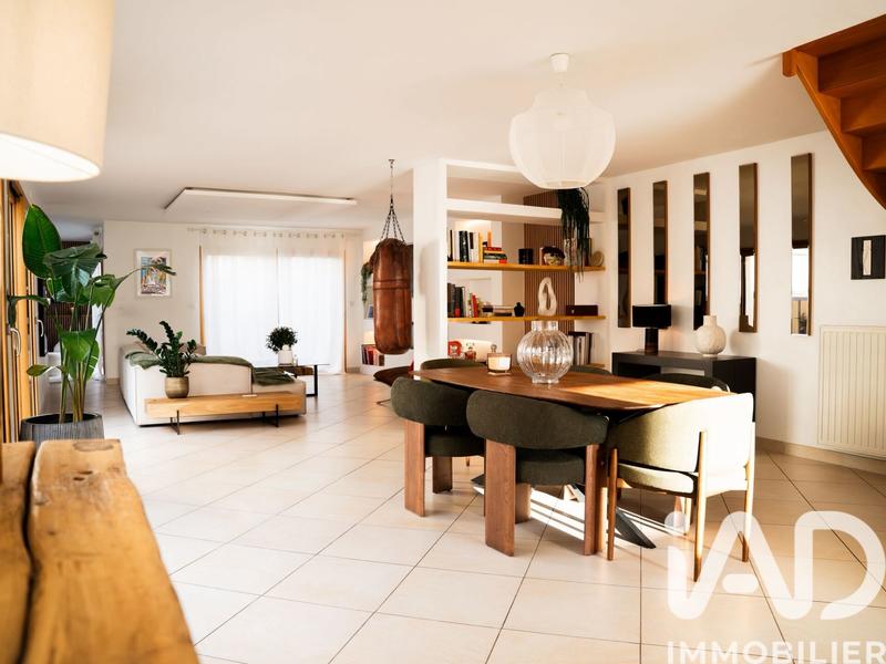 Maison de ville - 140 m² - 5 pièces