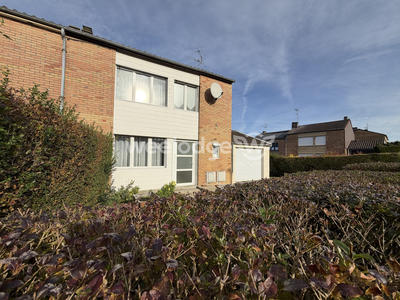 Maison - 93 m² - 4 pièces