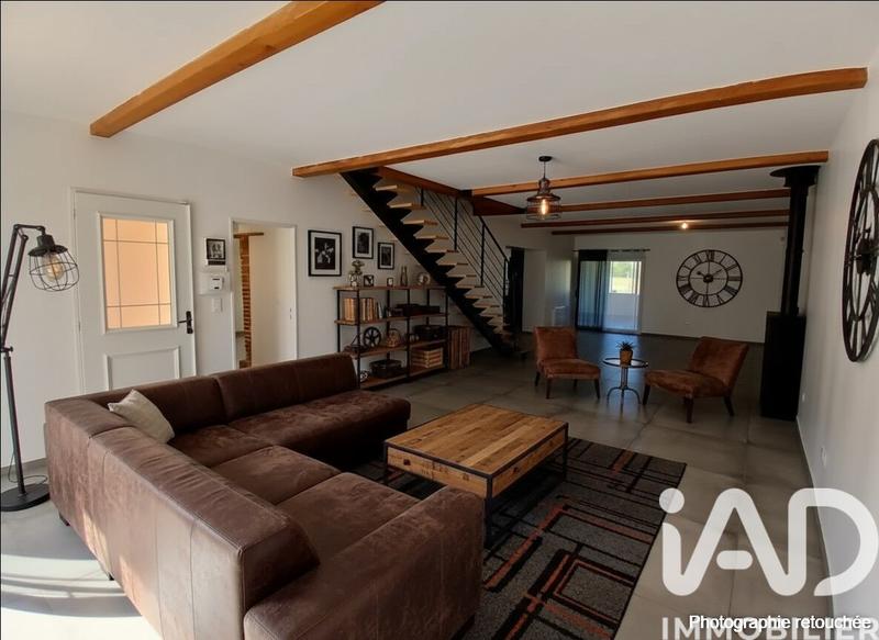 Maison - 305 m² - 8 pièces