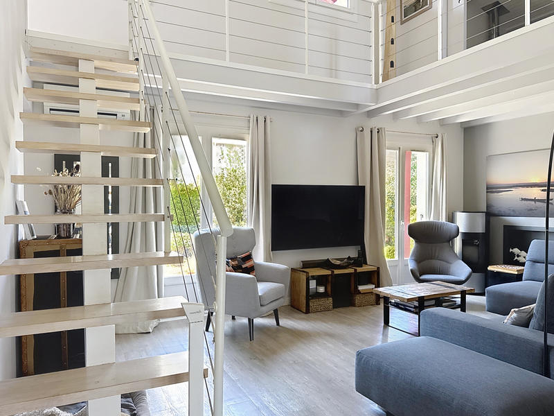 Villa - 208 m² - 9 pièces