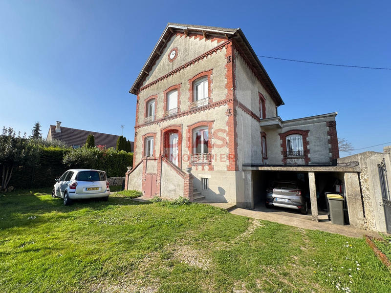 Maison - 245 m² - 1 pièce