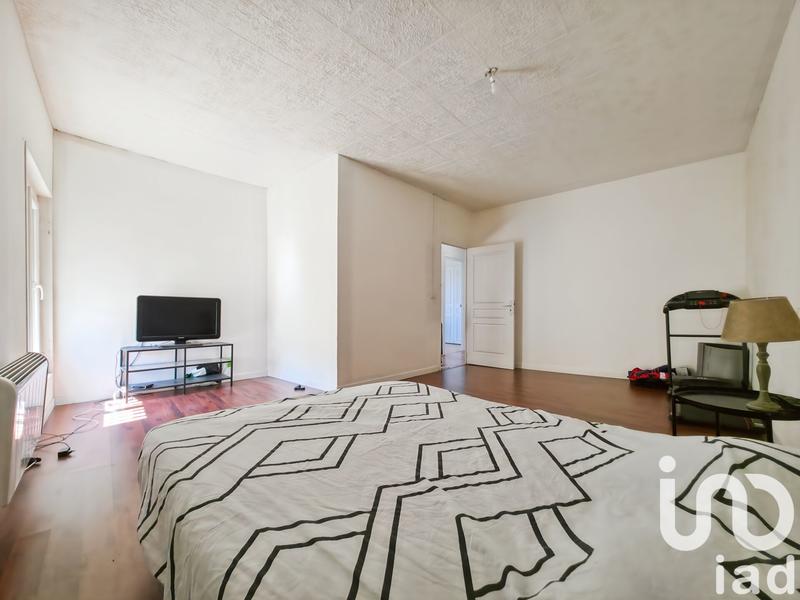 Maison - 213 m² - 7 pièces