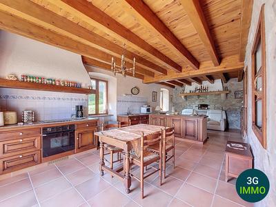 Corps de ferme - 206 m² - 6 pièces