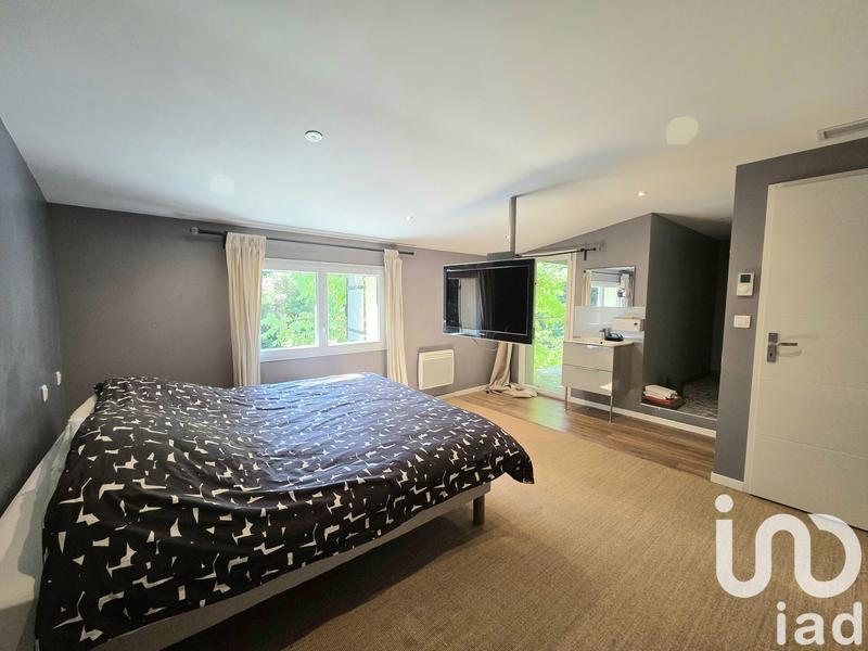 Maison - 185 m² - 7 pièces