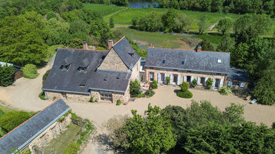 Maison - 400 m² - 18 pièces