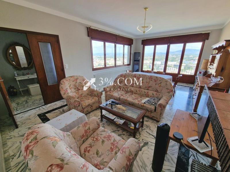 Villa - 152 m² - 8 pièces