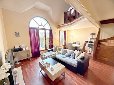 Appartement - 84 m² - 4 pièces