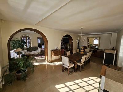 Maison - 193 m² - 3 pièces