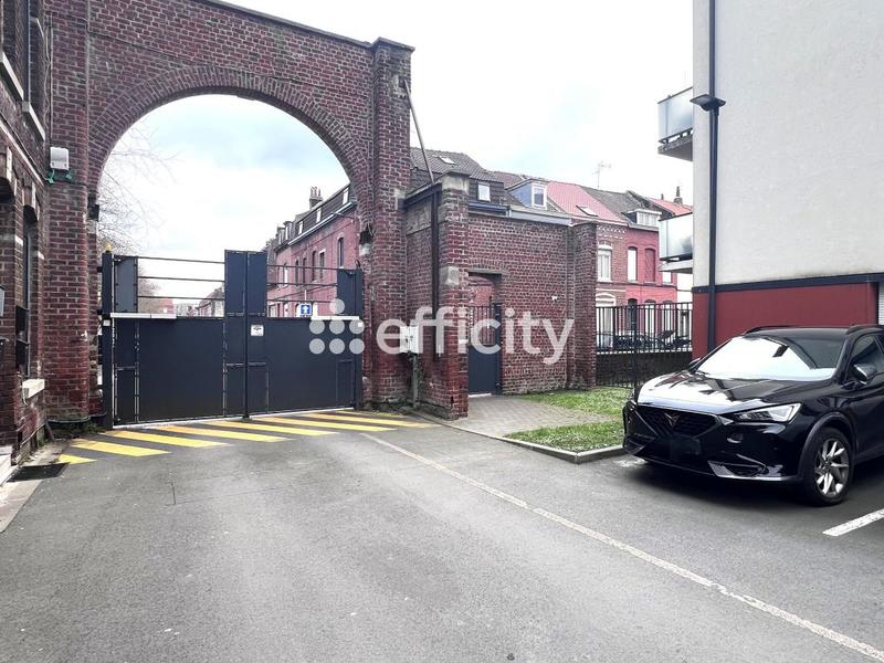 Immeuble - 141 m² - 6 pièces