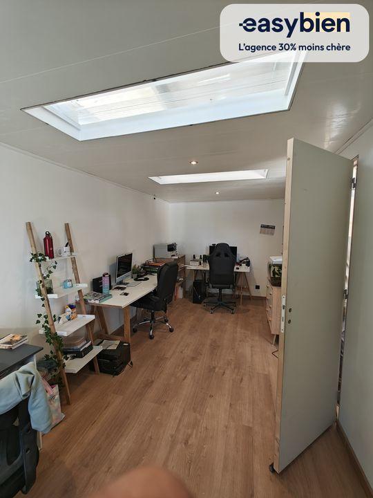Bureau - 227 m² - 2 pièces