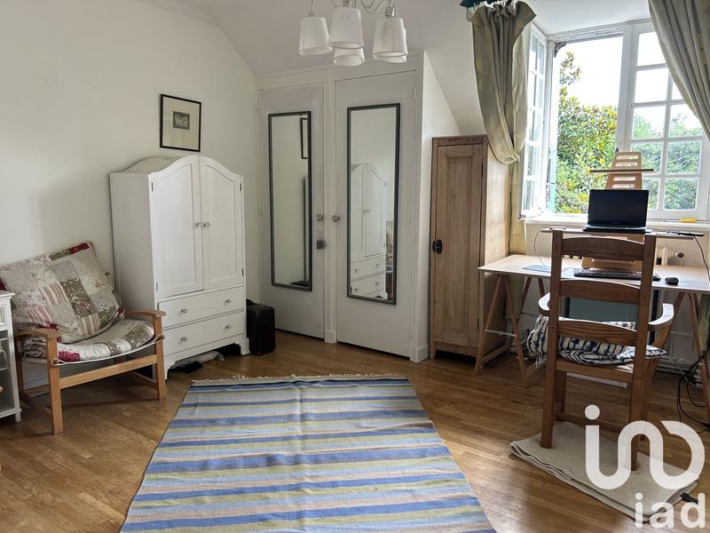 Maison - 223 m² - 10 pièces