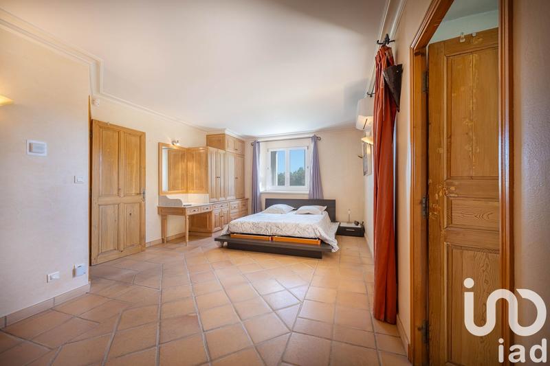 Maison - 385 m² - 7 pièces