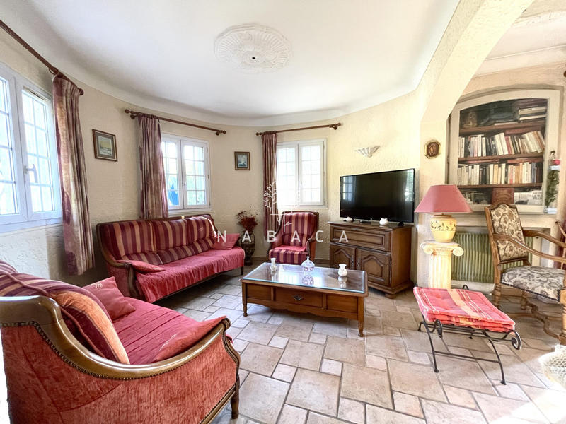 Maison - 188 m² - 9 pièces