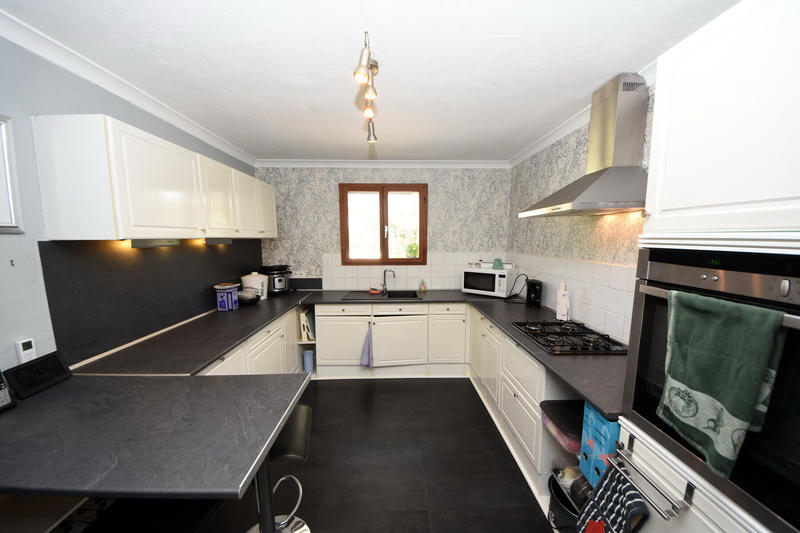 Maison - 92 m² - 4 pièces