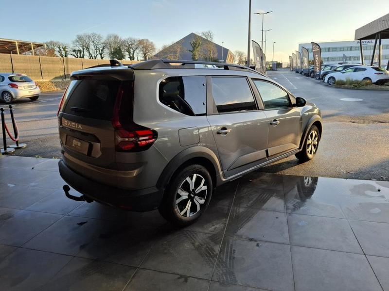 Dacia Jogger 7 Places Extreme Hybrid 140