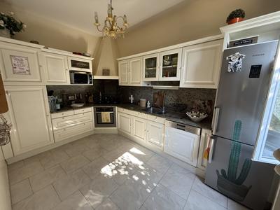 Maison - 158 m² - 7 pièces