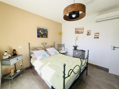 Villa - 100 m² - 4 pièces