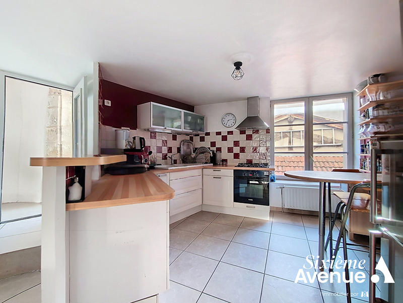 Maison - 160 m² - 8 pièces