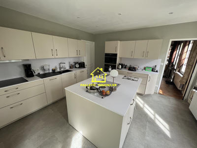 Maison ancienne - 255 m² - 6 pièces