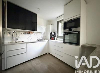 Appartement - 81 m² - 4 pièces