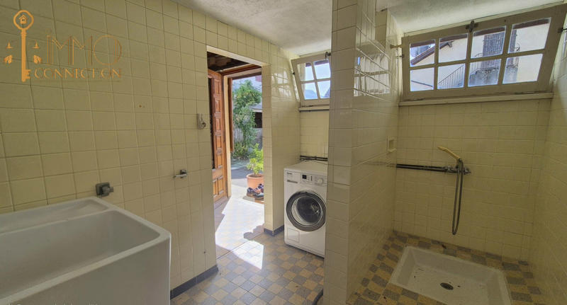 Maison - 198 m² - 7 pièces