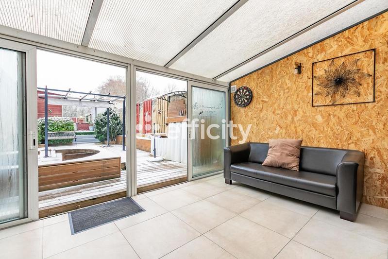 Maison - 133 m² - 6 pièces