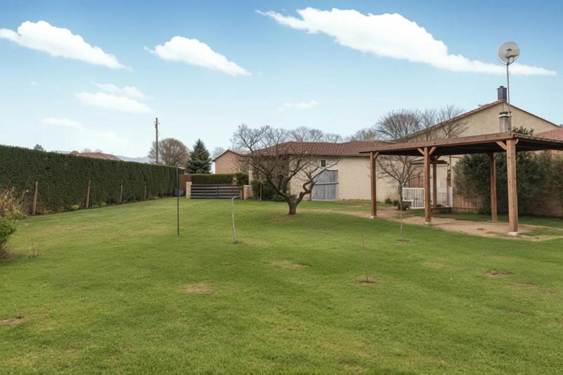 Maison - 200 m² - 8 pièces