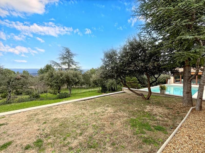 Villa - 273 m² - 7 pièces