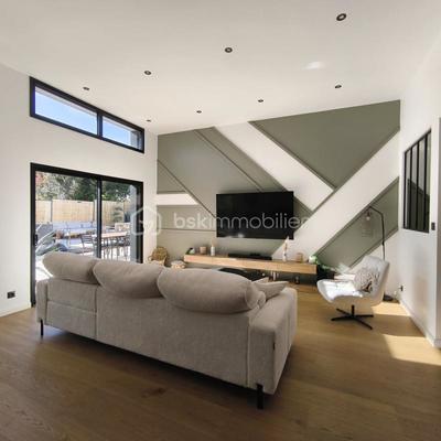 Maison - 144 m² - 6 pièces