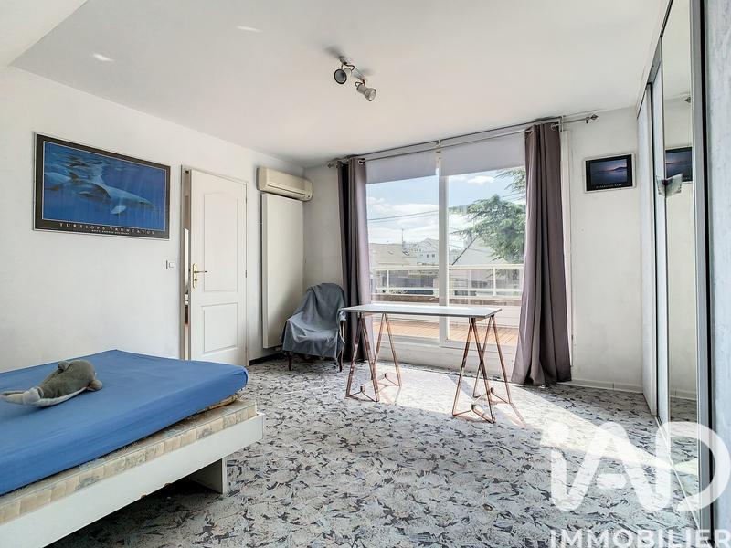 Maison - 205 m² - 8 pièces