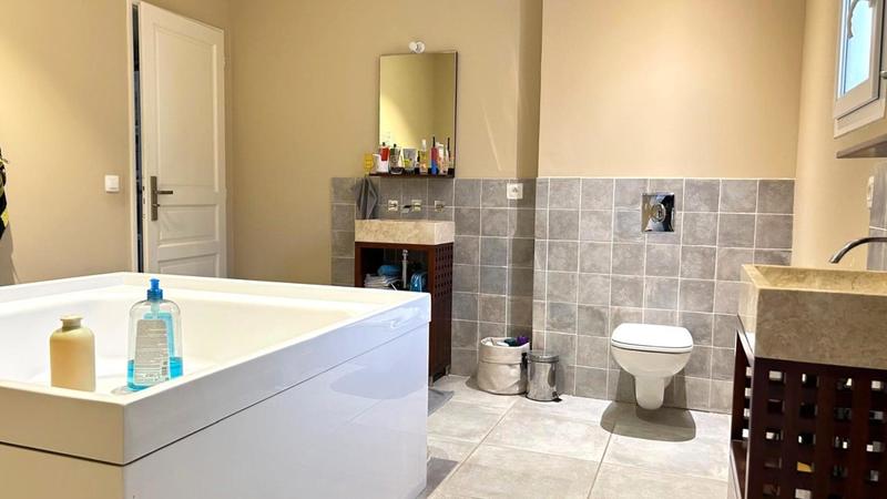 Maison - 193 m² - 6 pièces