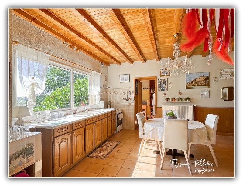 Maison - 605 m² - 18 pièces