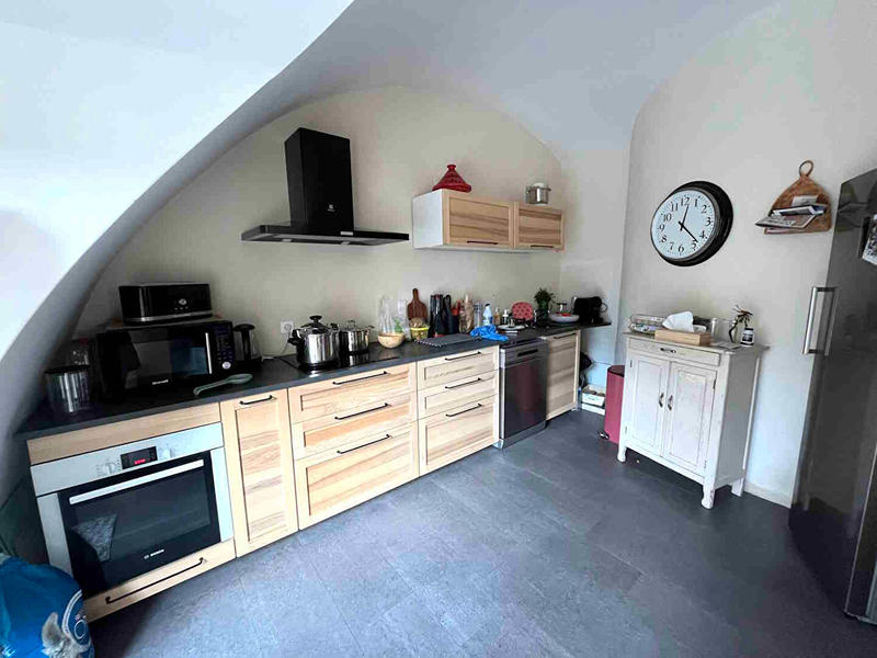 Maison - 300 m² - 6 pièces