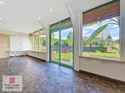 Maison - 253 m² - 10 pièces