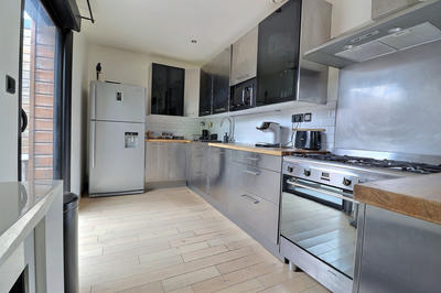 Maison - 90 m² - 6 pièces