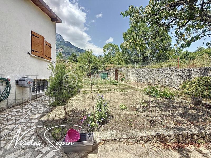 Maison - 91 m² - 5 pièces