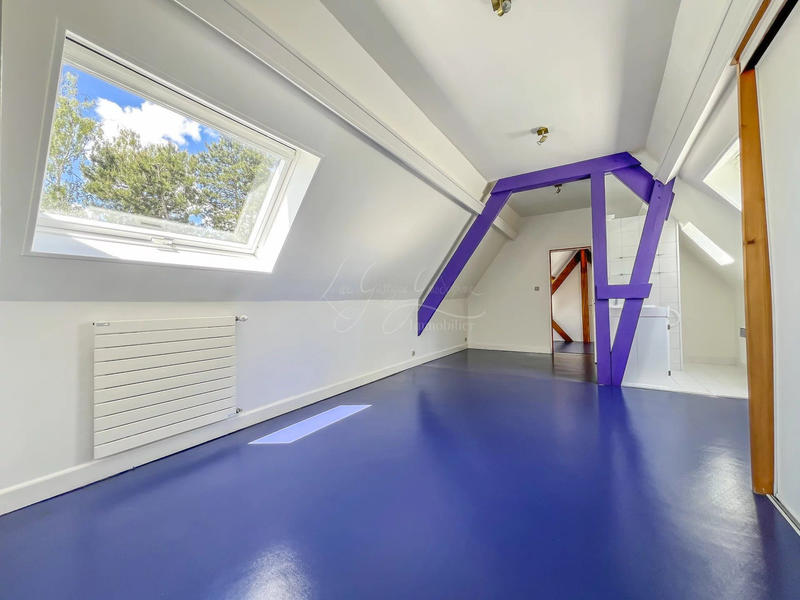 Maison - 180 m² - 8 pièces